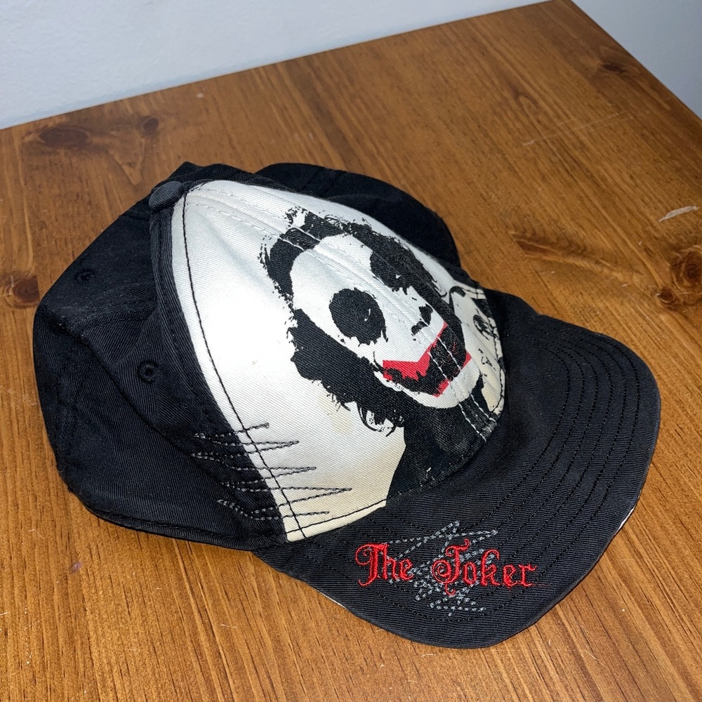The Joker, OS - Picture 2 of 12